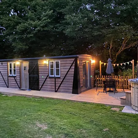 The Hoppers' Halt Villa Staplehurst Exterior photo