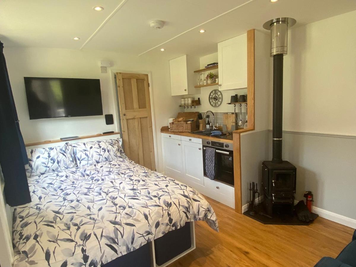 The Hoppers' Halt Holiday home Staplehurst